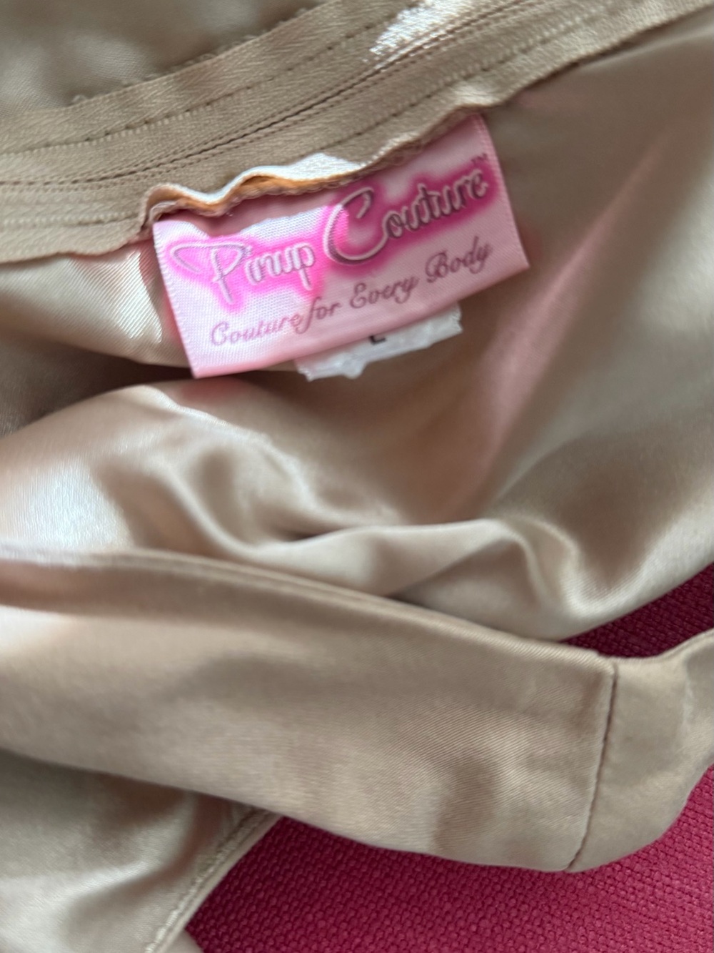 PUG Harley top in tan sz L - Picture 4 of 6